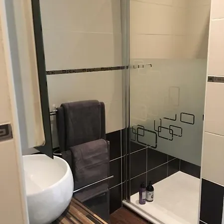 Cosy One-bedroom -stayinantibes- Le Cosy דירה אנטיב